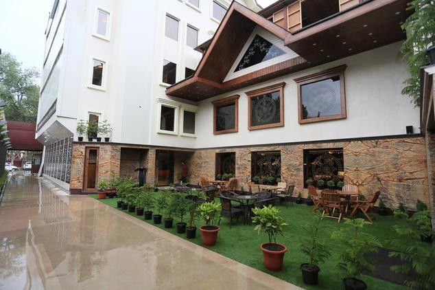 Hotel Ch2 Srīnagar 외부 사진